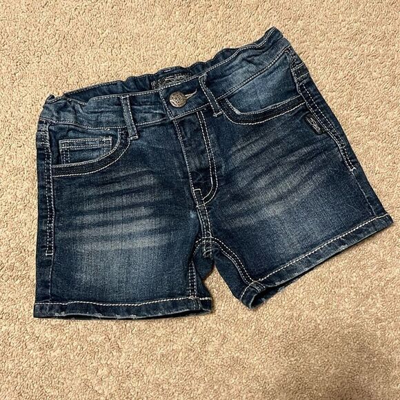 SILVER Girls Triple  5 Dark Wash Lacy Jean Shorts - Picture 1 of 7